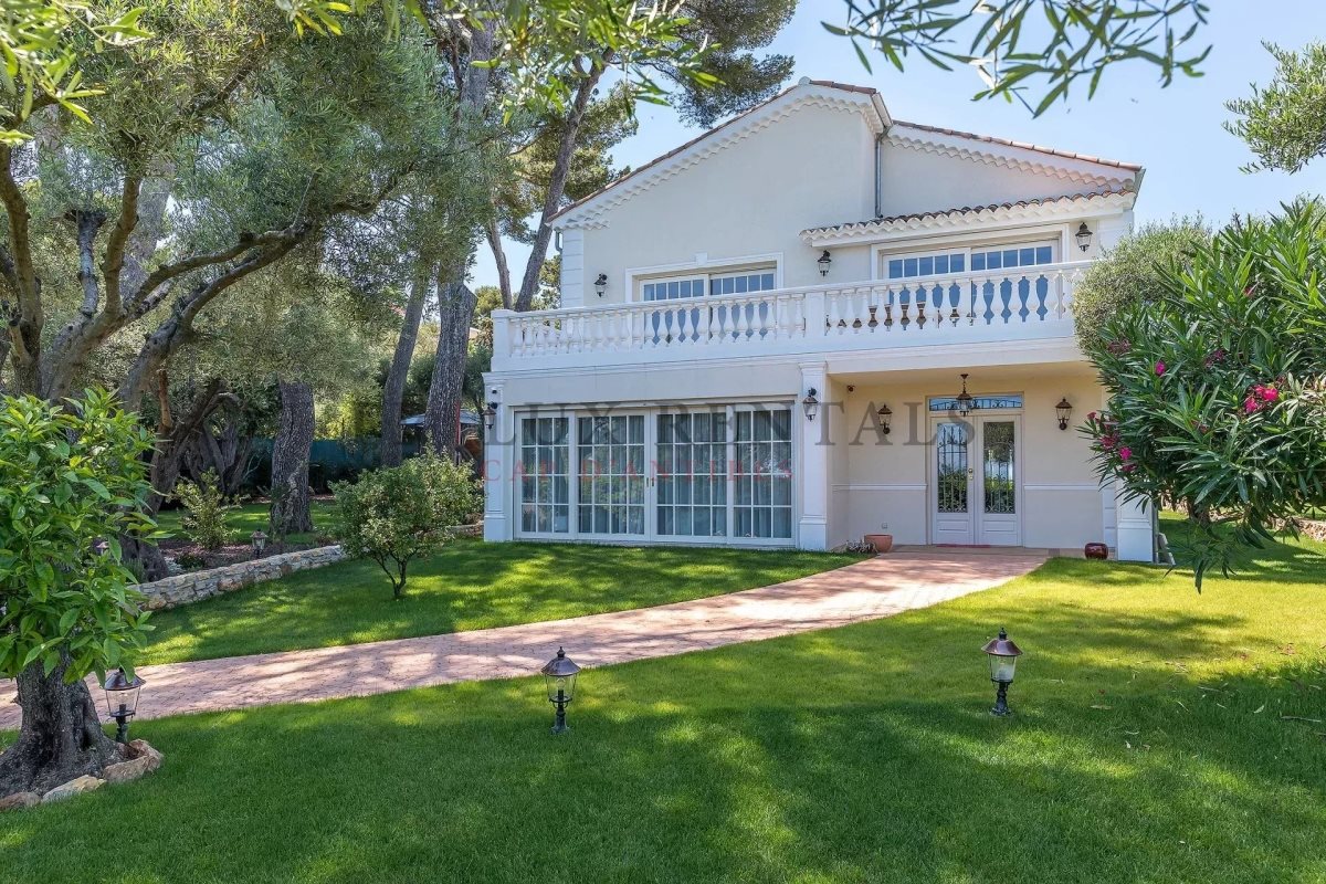 Maison à vendre, 1729m², Antibes