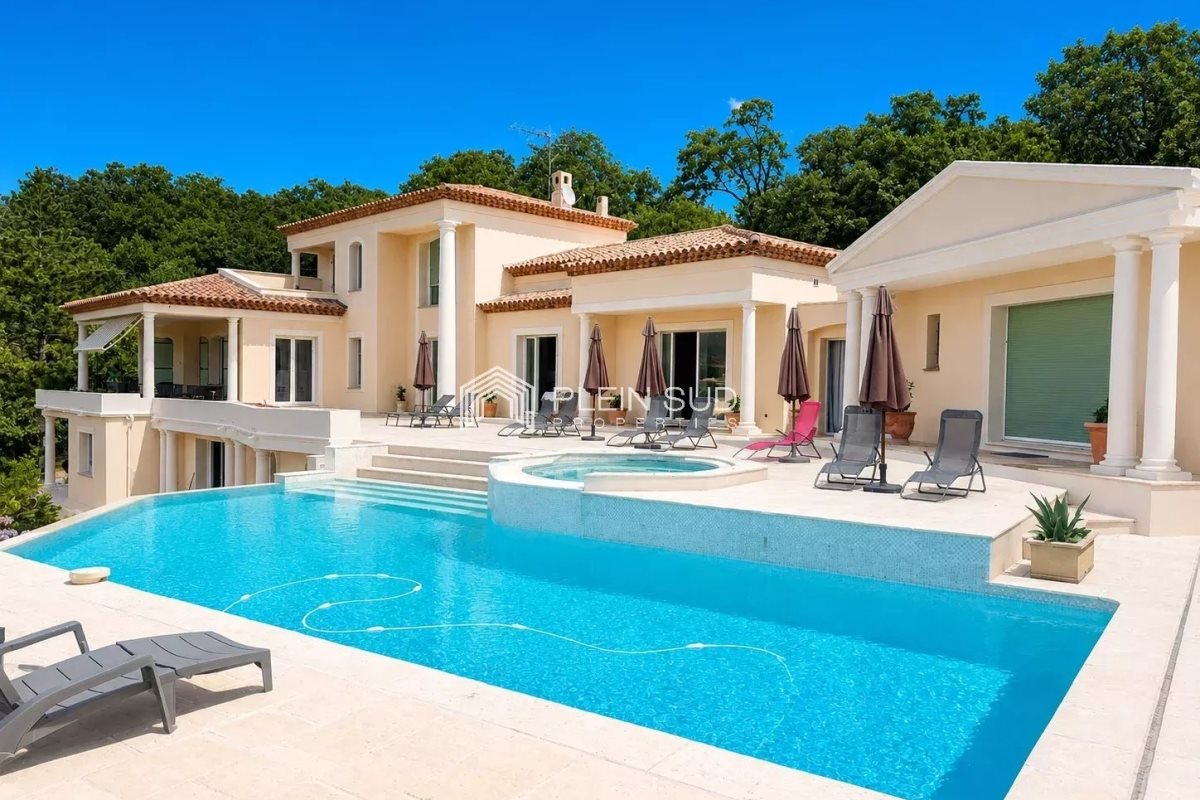 Maison à louer, 290m², Valbonne