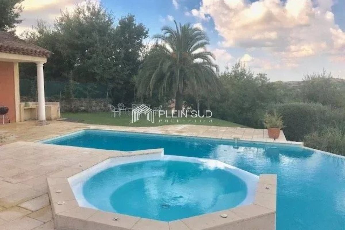Maison à louer, 290m², Valbonne