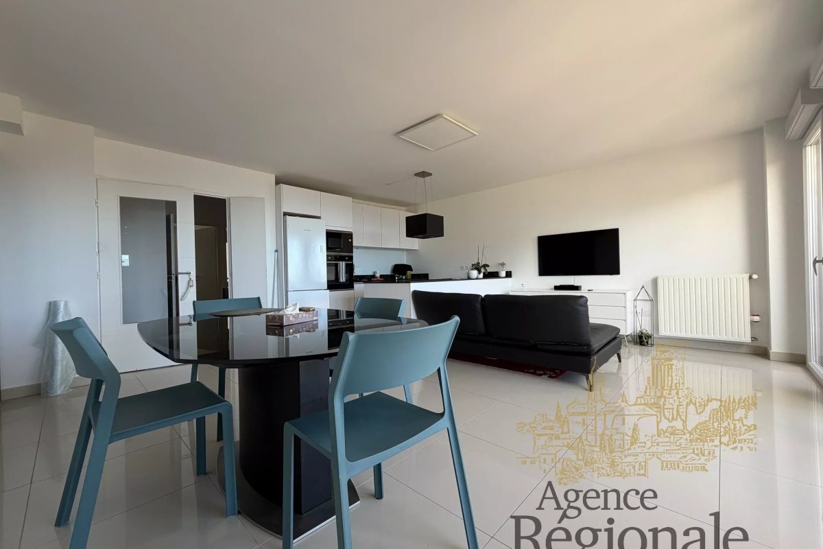 Appartement à louer, 80m², La Turbie