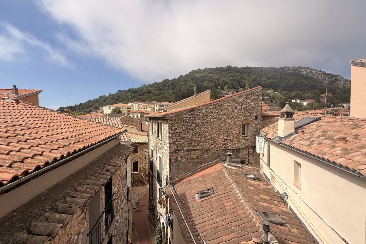 Appartement à louer, 66m², La Turbie