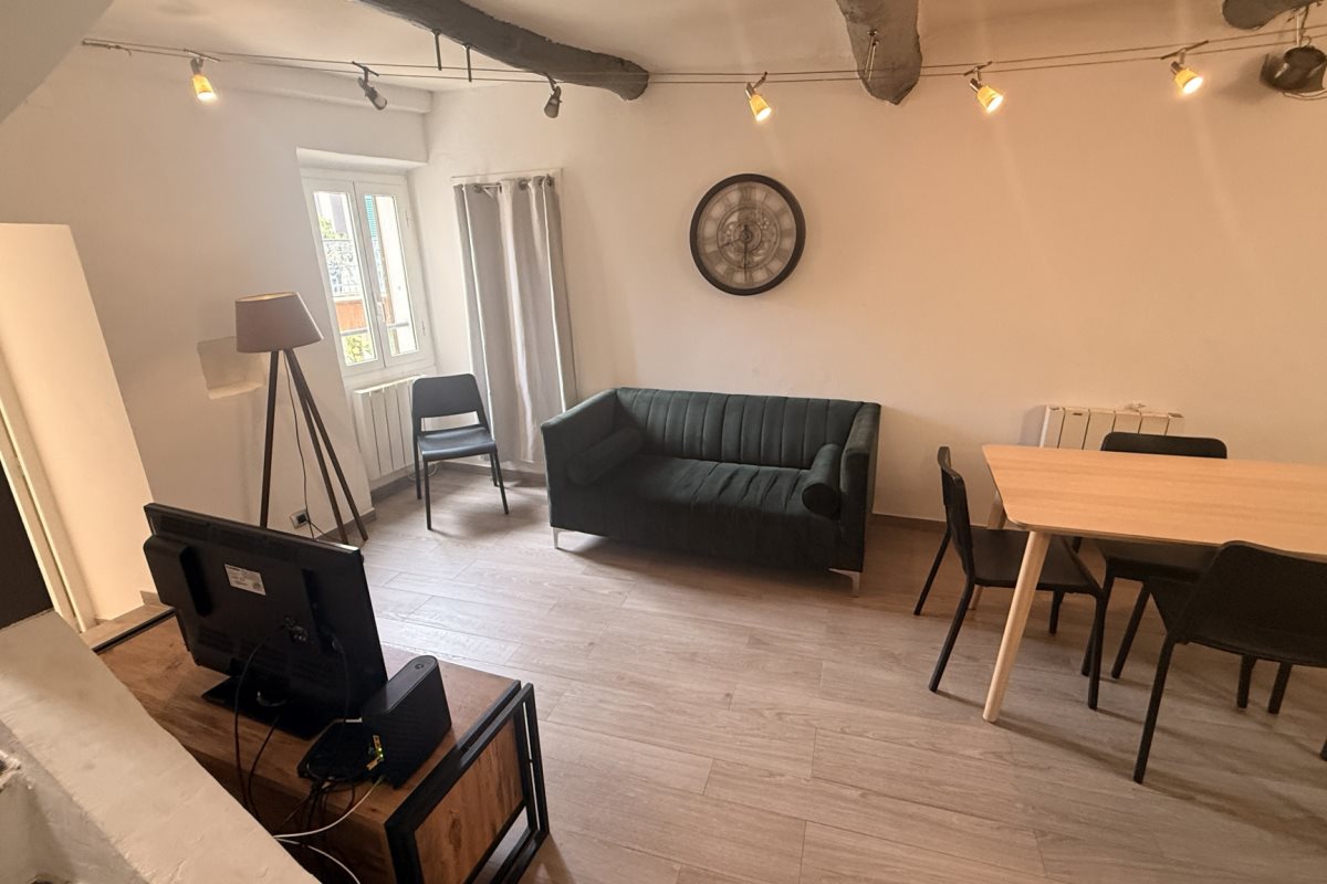 Appartement à louer, 66m², La Turbie