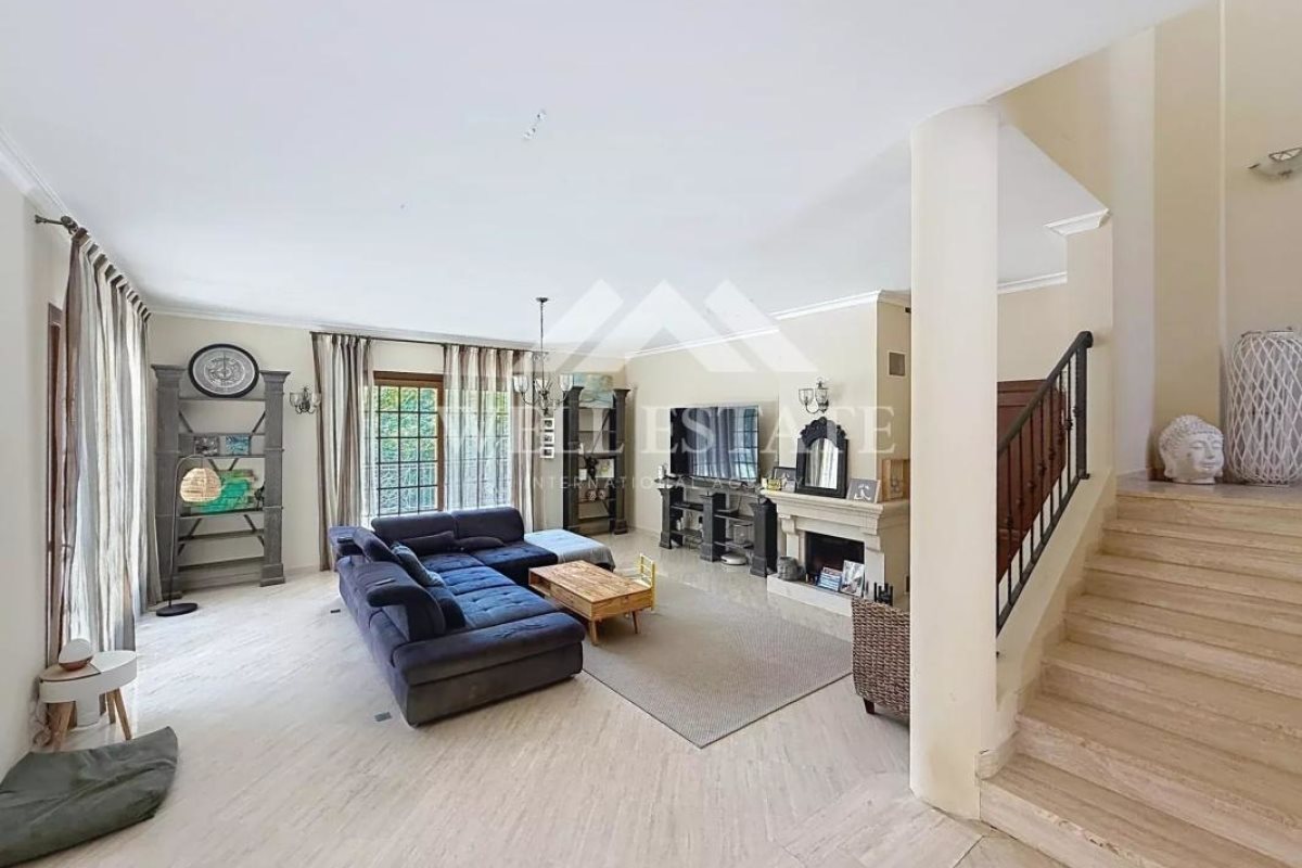 Maison à vendre, 765m², La Garde-Freinet