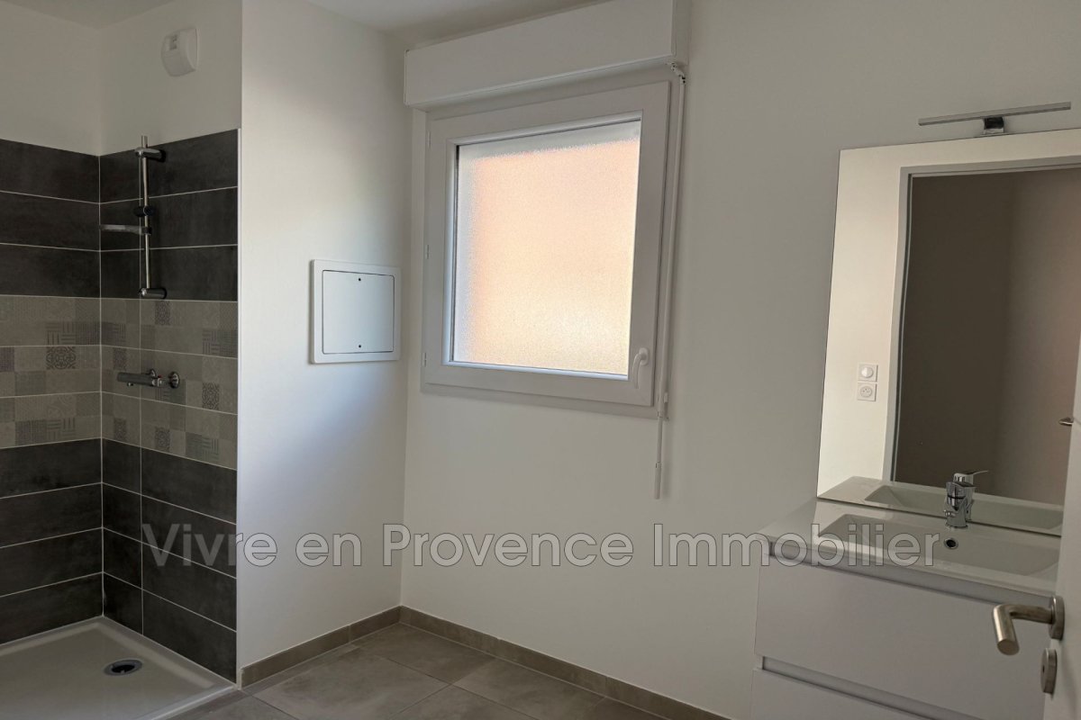 Appartement à louer, 55m², Morières-lès-Avignon