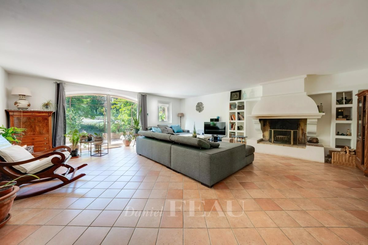 Maison à vendre, 235m², Meyreuil