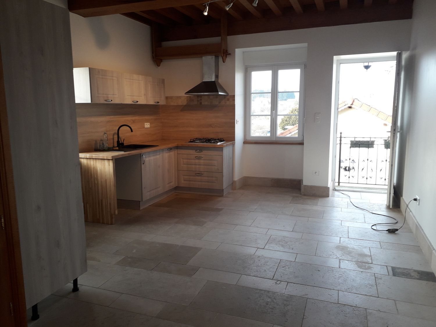 Appartement à louer, 74m², Biesles