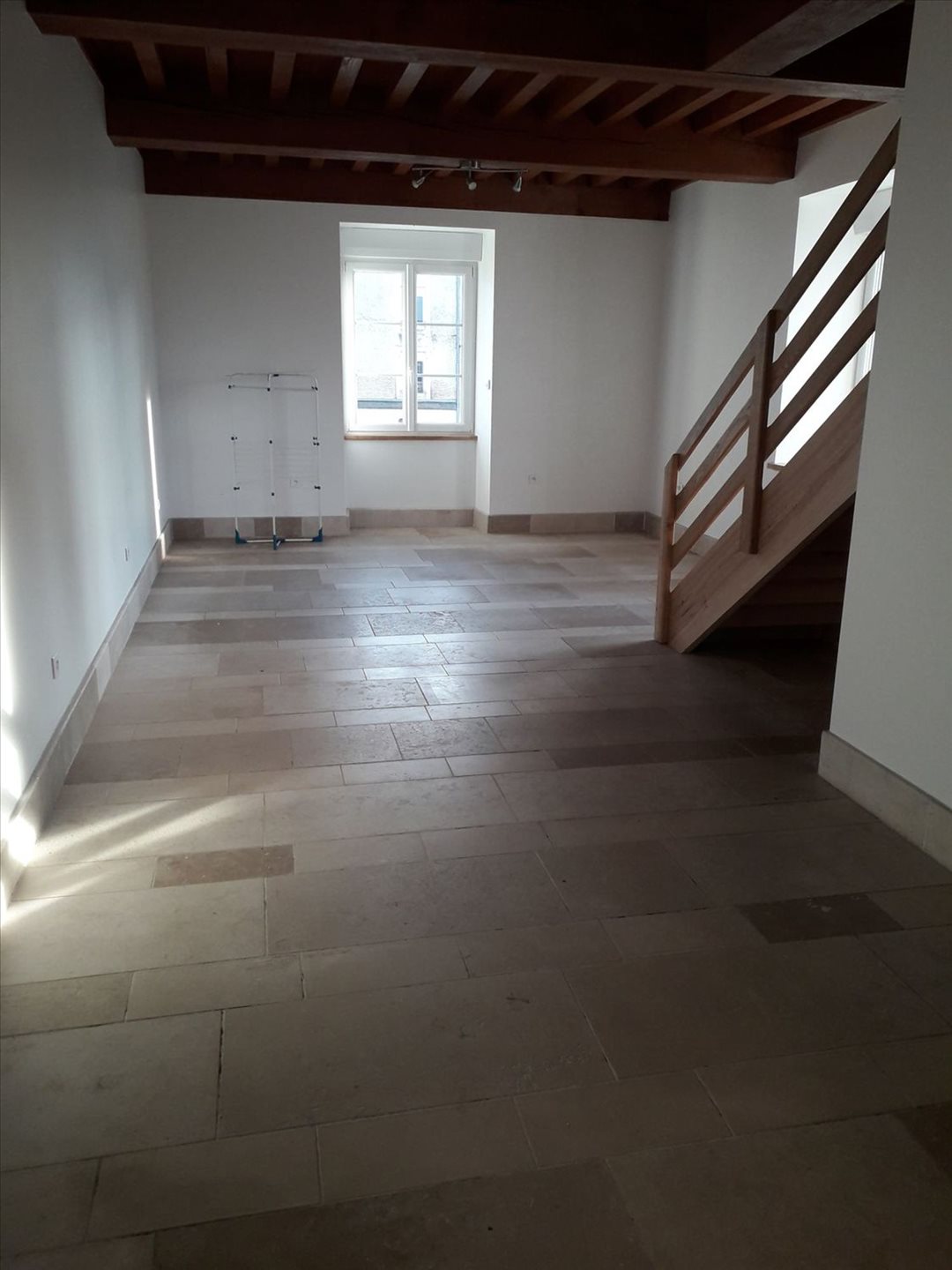 Appartement à louer, 74m², Biesles