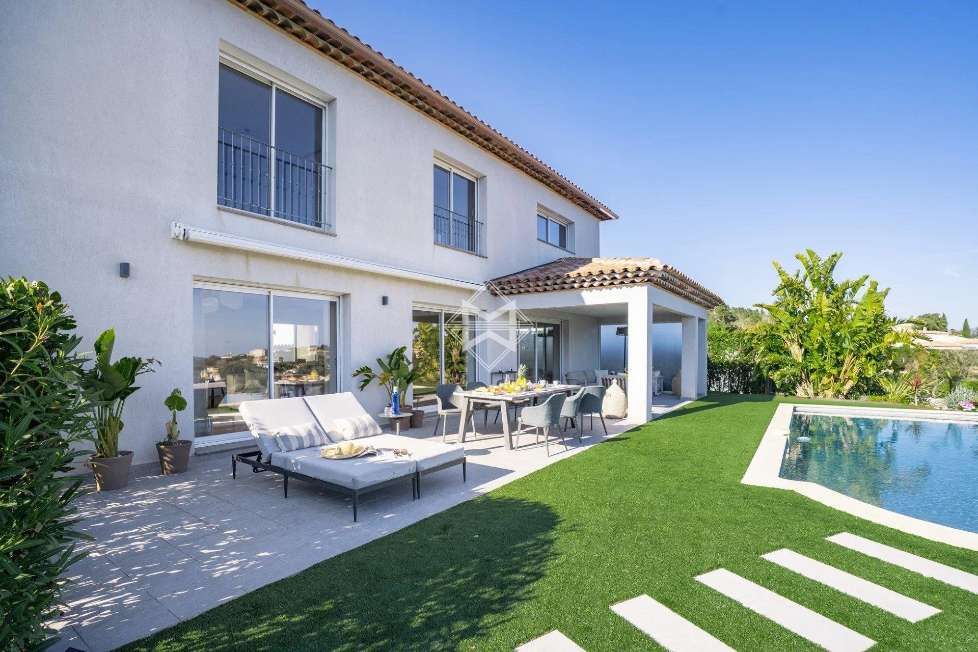 Maison à vendre, 237m², Les Adrets-de-l'Estérel