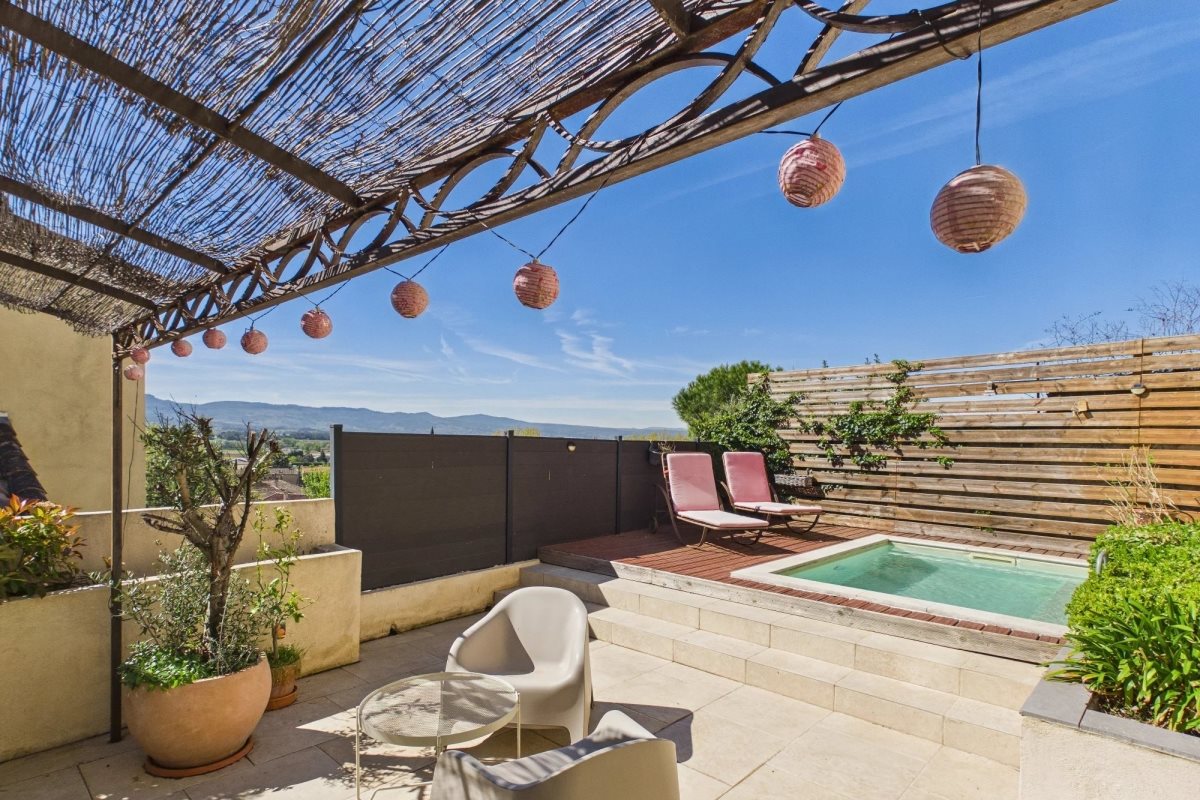Maison à vendre, 174m², Pourrières