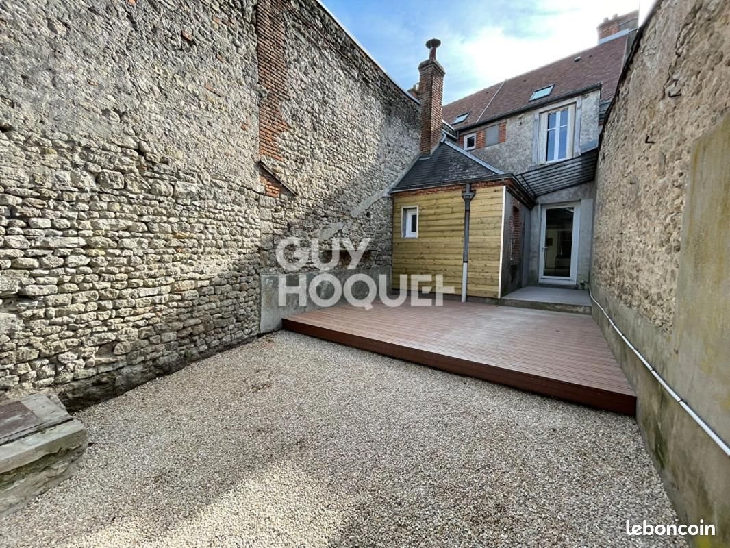 Maison à louer, 107m², Chilleurs-aux-Bois