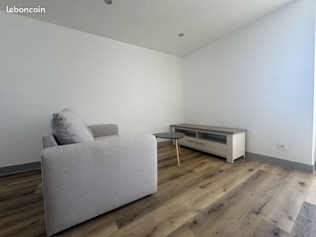 Appartement à louer, 51m², Montebourg