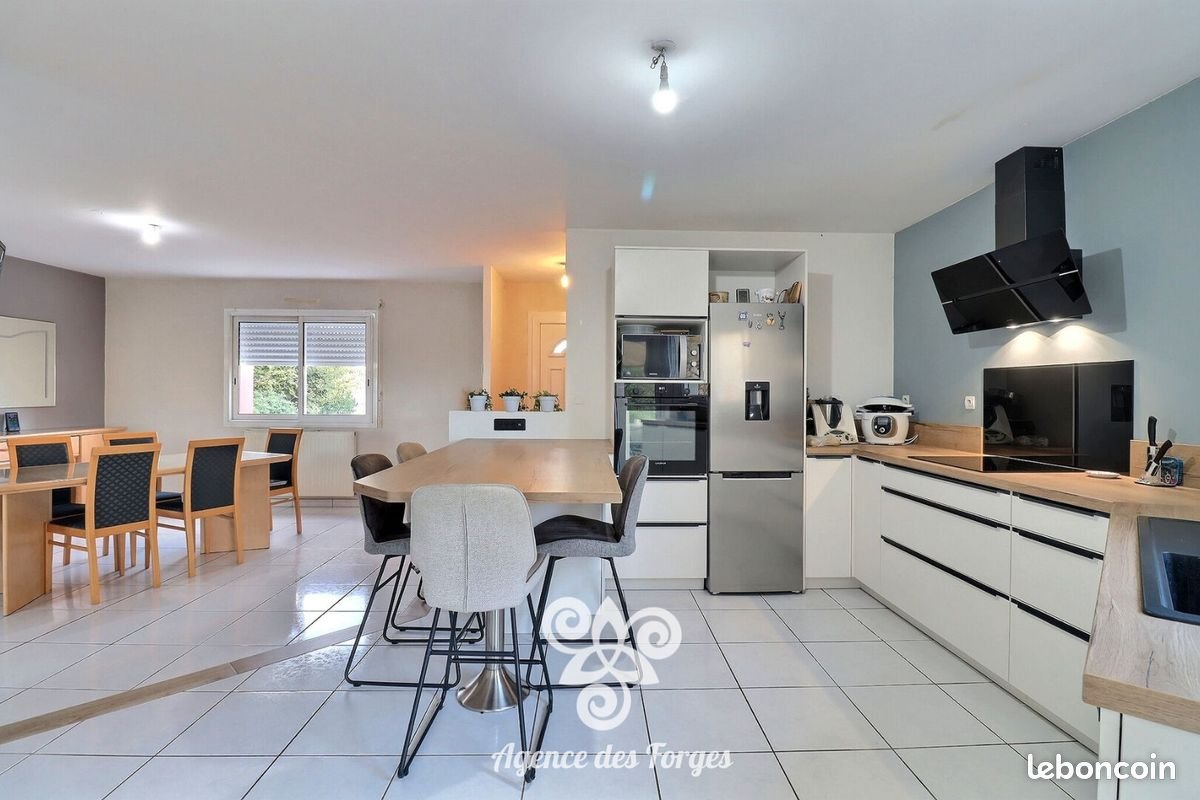 Maison à vendre, 132m², Bégrolles-en-Mauges