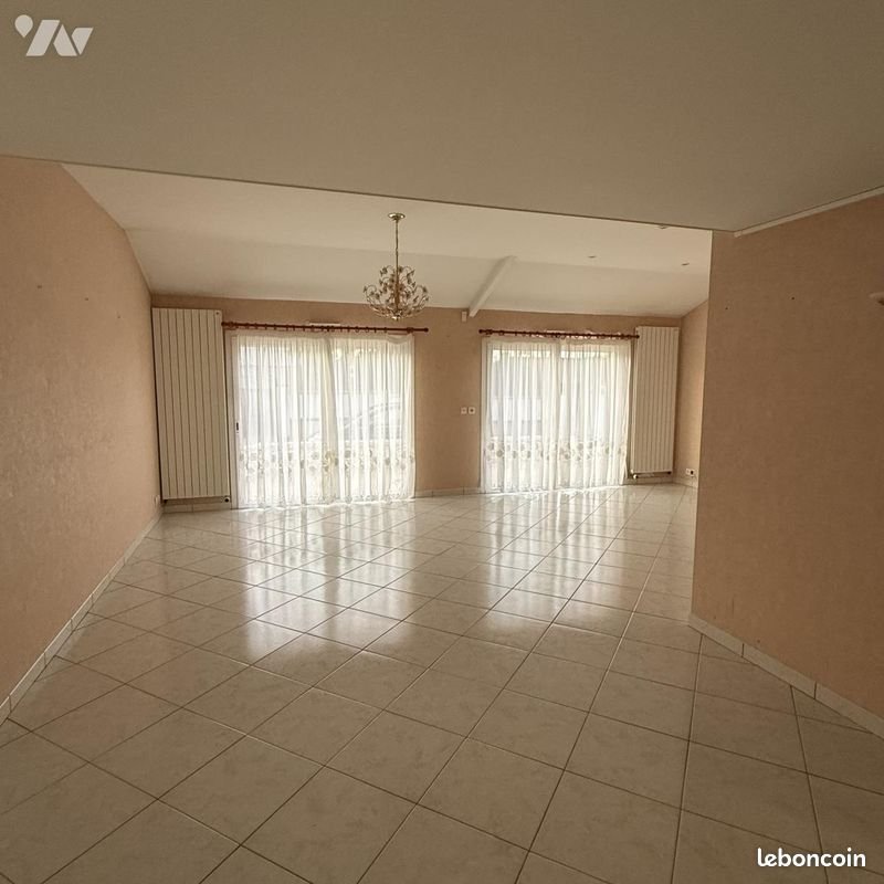 Maison à vendre, 100m², Mortagne-sur-Sèvre
