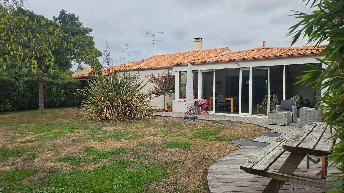 Maison à vendre, 163m², Saint-Léger-les-Vignes