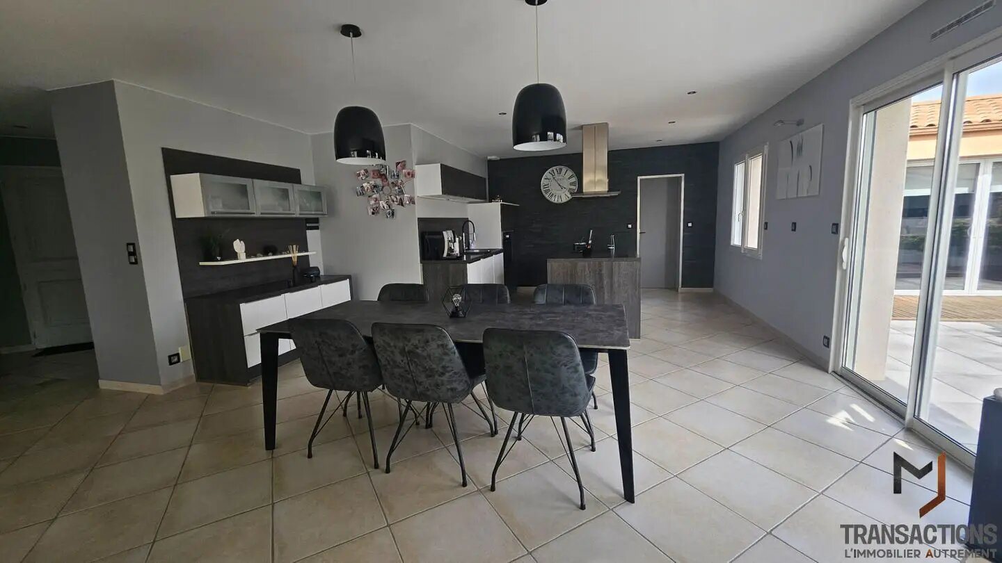 Maison à vendre, 175m², Sainte-Pazanne