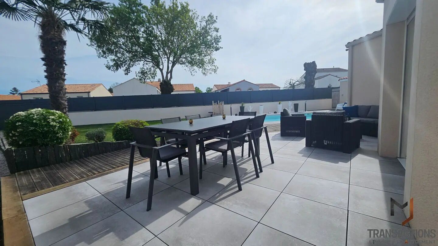 Maison à vendre, 175m², Sainte-Pazanne