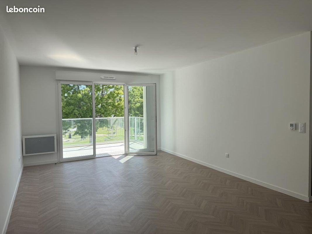 Appartement à louer, 63m², L'Huisserie