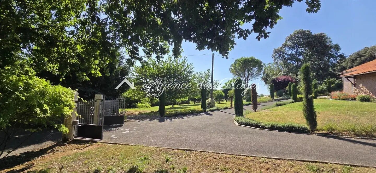 Maison à vendre, 185m², Roullet-Saint-Estèphe