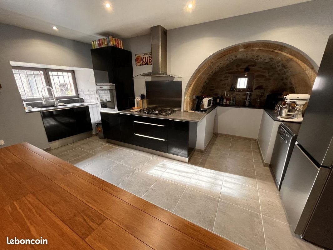 Maison à vendre, 244m², Bort-les-Orgues