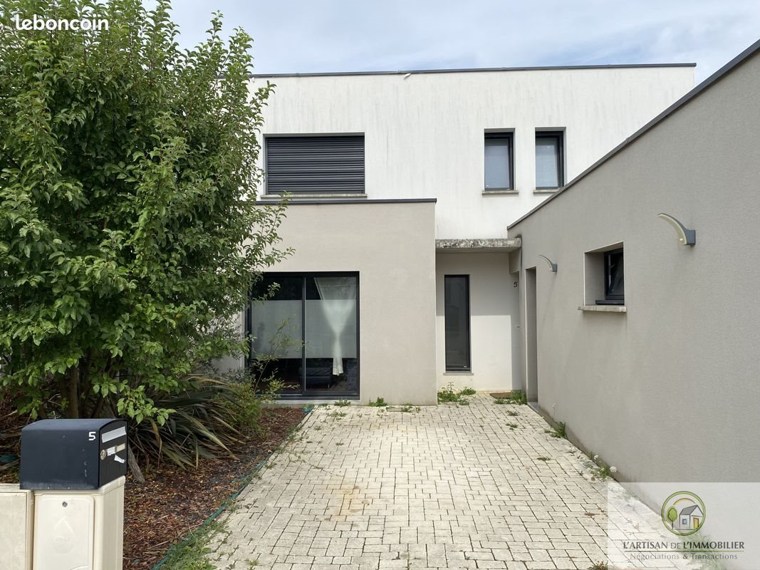 Maison à louer, 110m², Orgères