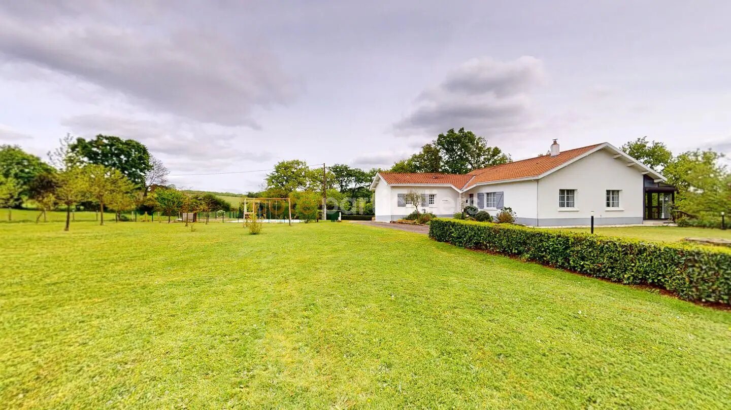 Maison à vendre, 177m², Mortagne-sur-Sèvre