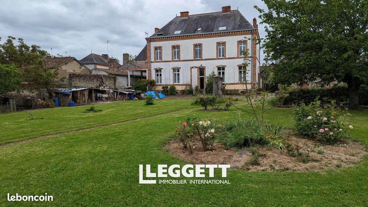 Maison à vendre, 297m², Valanjou