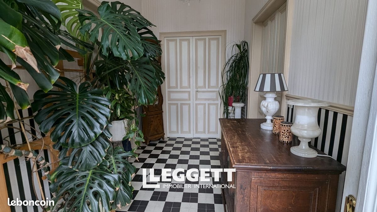 Maison à vendre, 297m², Valanjou