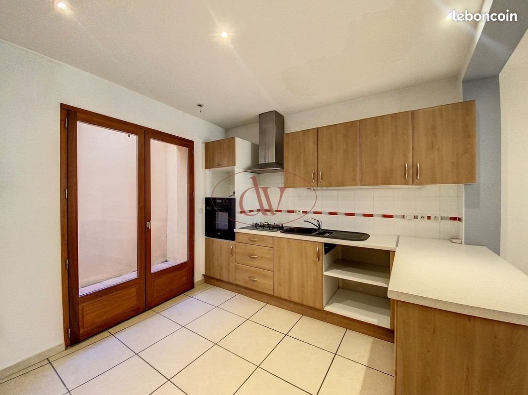 Maison à louer, 71m², Elne