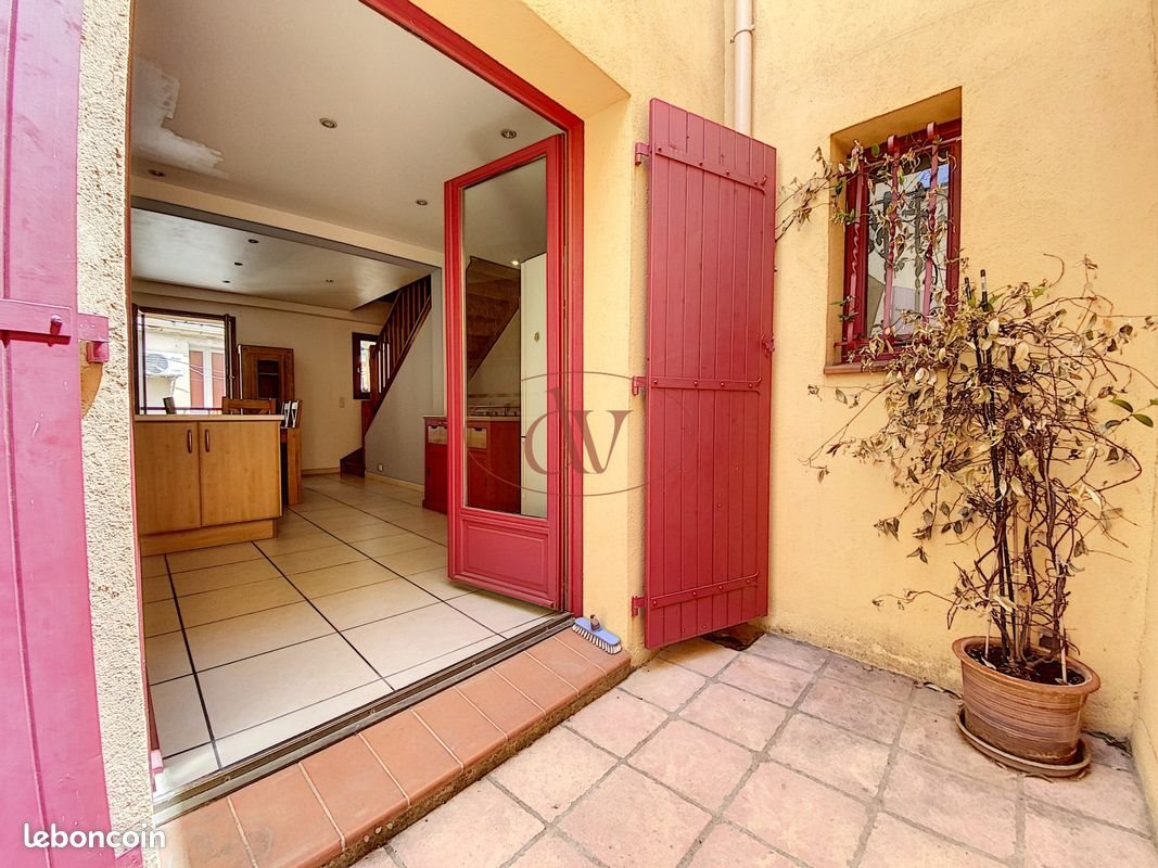 Maison à louer, 71m², Elne