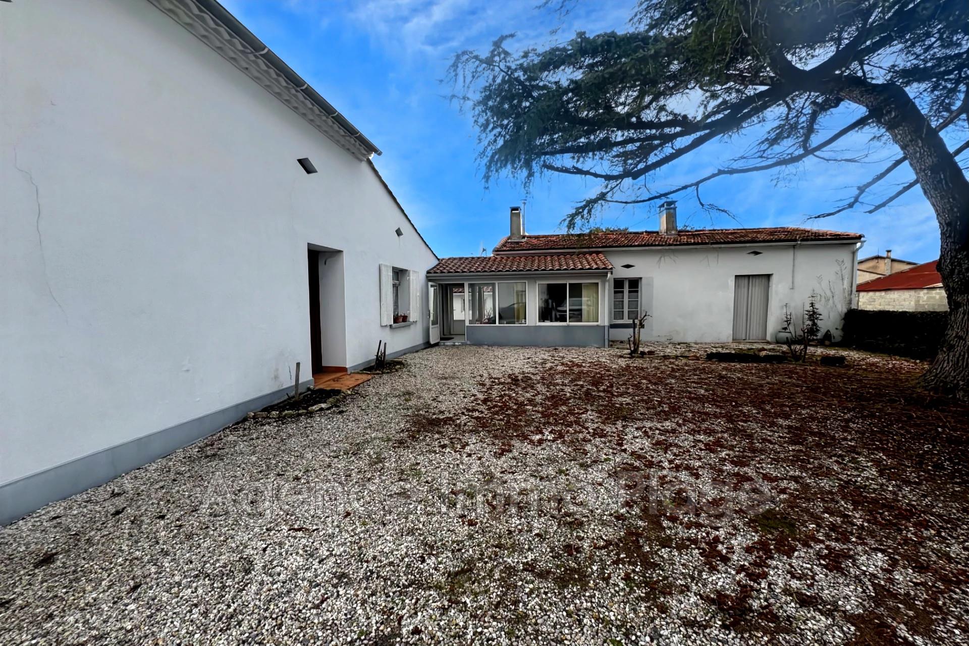 Maison à vendre, 138m², Bégadan