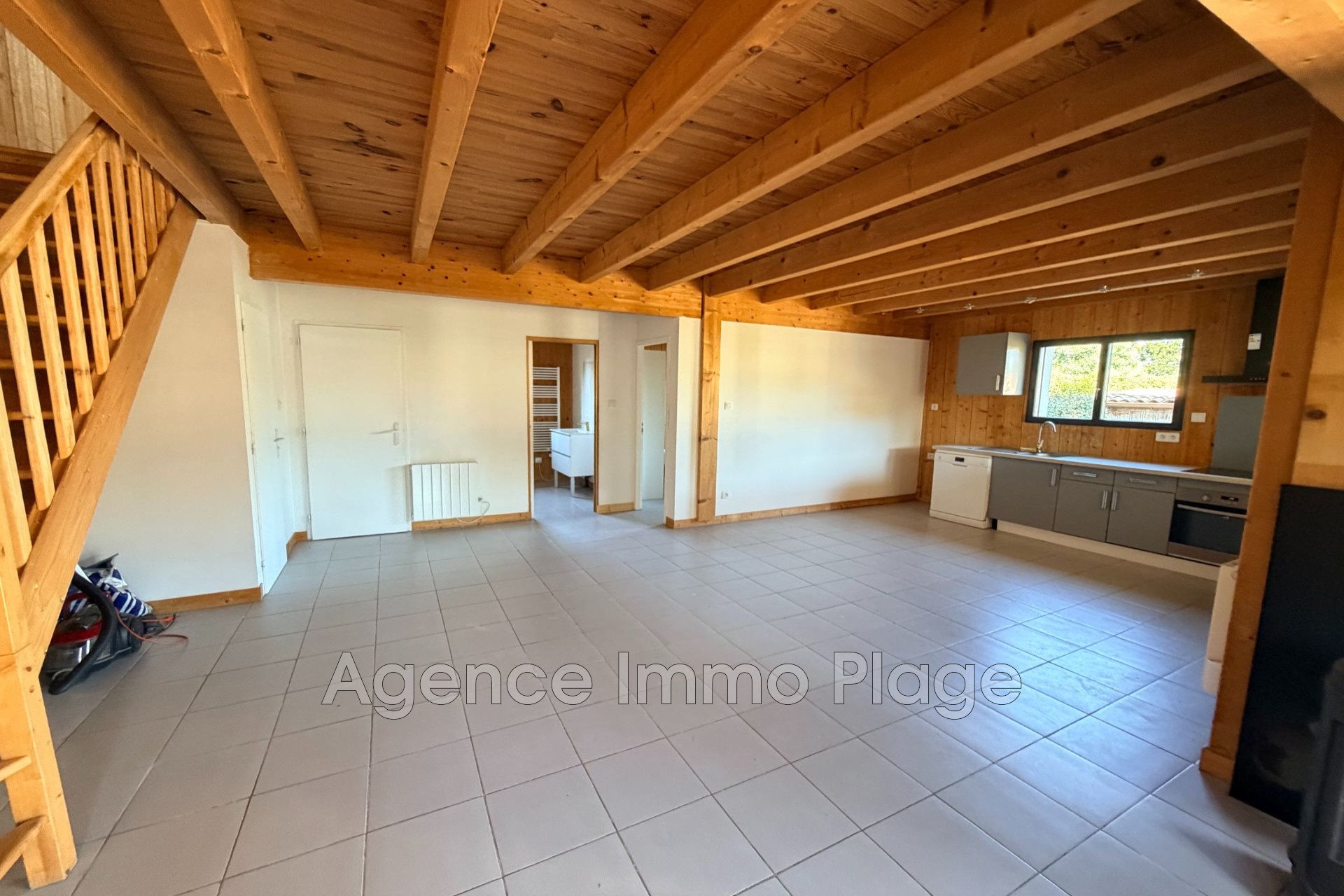 Maison à louer, 96m², Vensac
