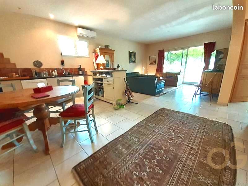 Maison à louer, 90m², Montfrin