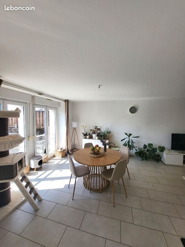 Appartement à louer, 77m², Zoufftgen