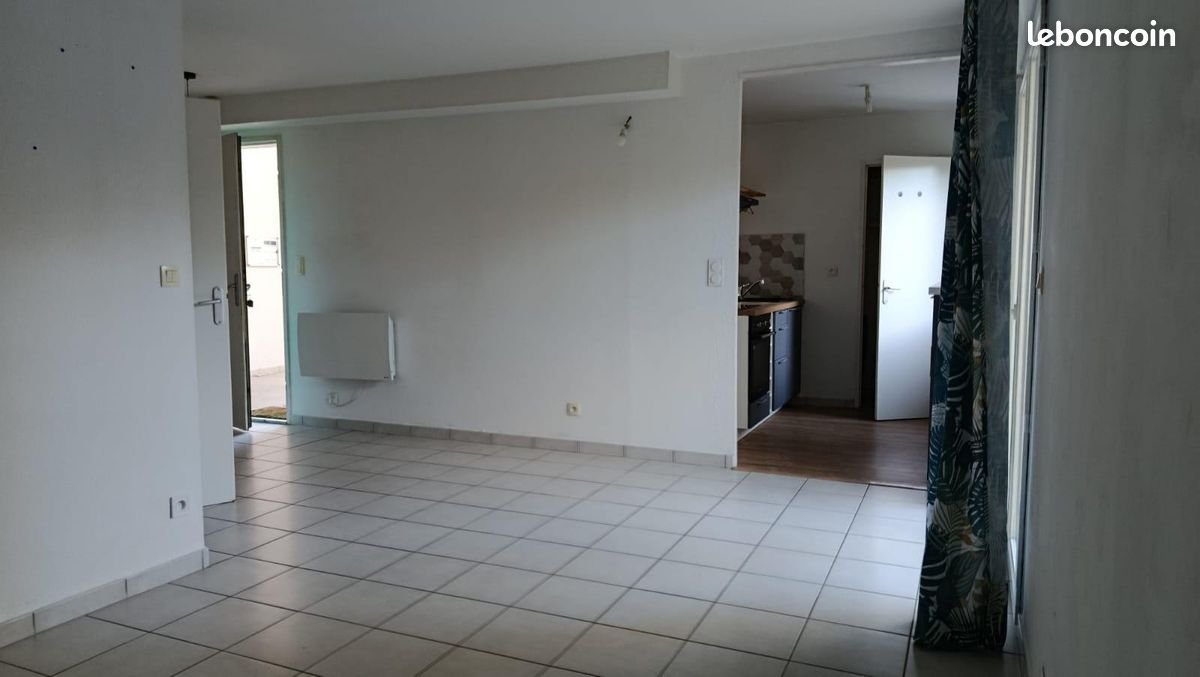 Appartement à louer, 54m², Taden