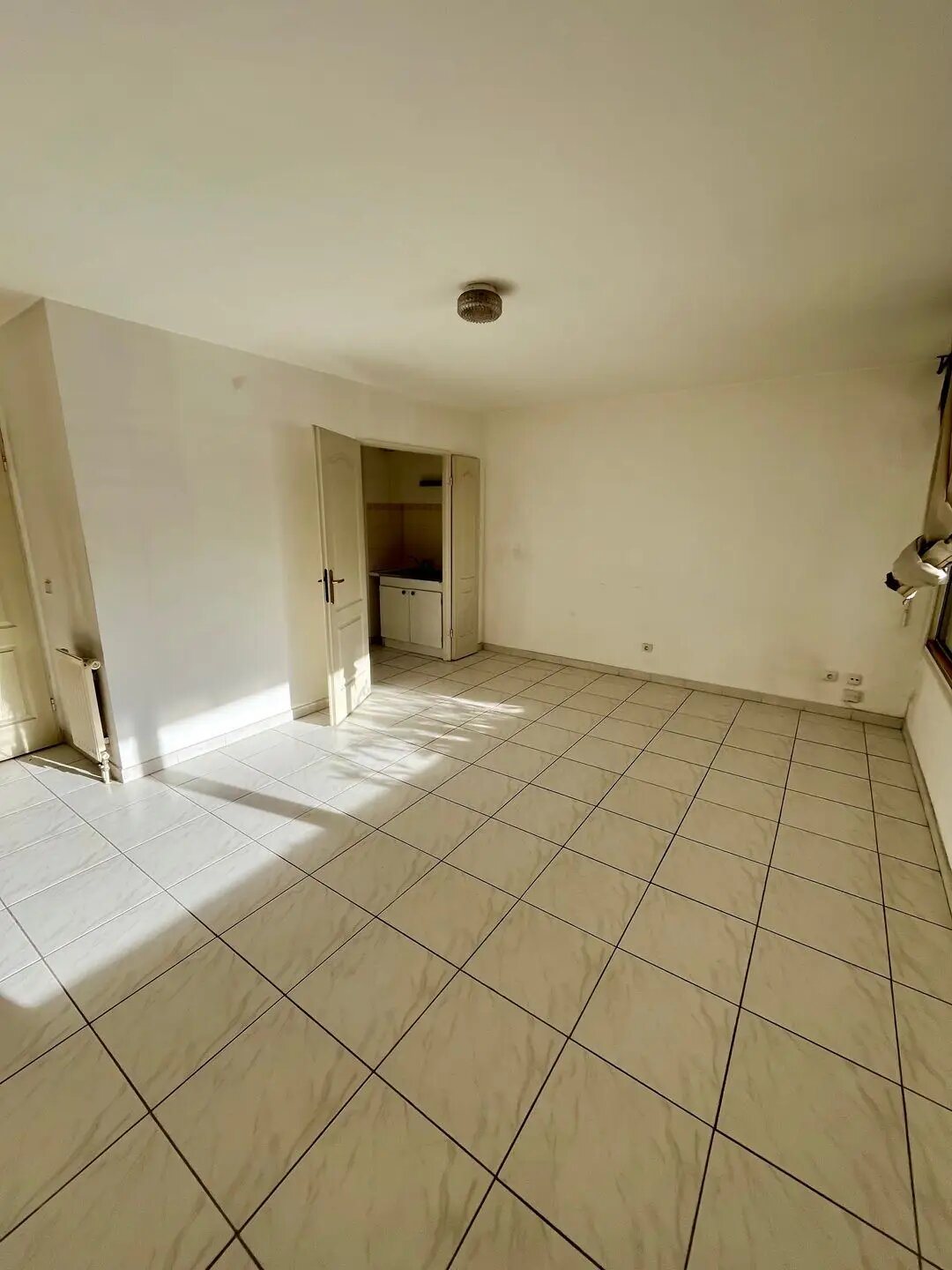 Appartement à louer, 34m², Marseille 8ème