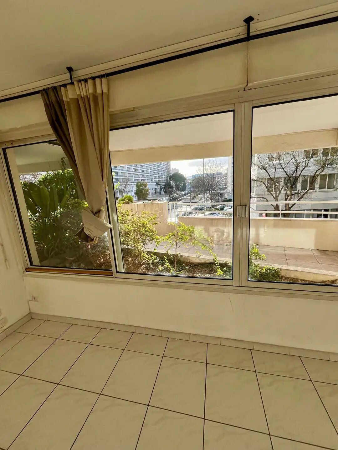 Appartement à louer, 34m², Marseille 8ème