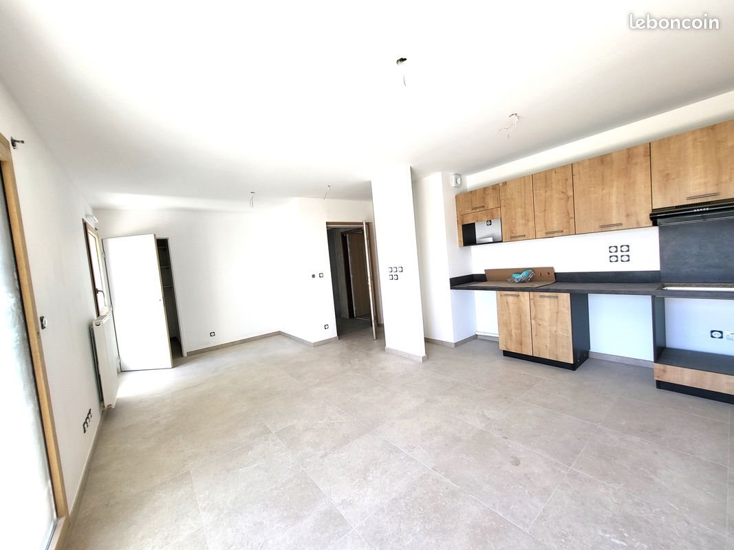 Appartement à louer, 47m², Lyon 8ème