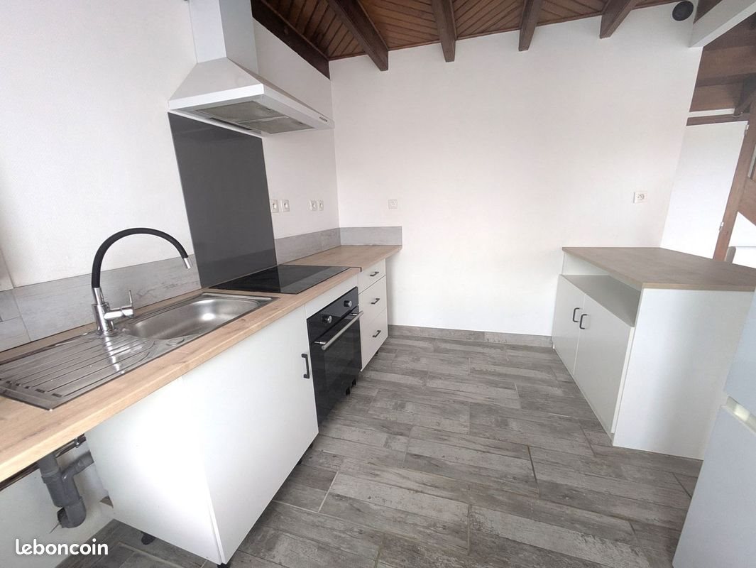 Maison à louer, 65m², Louargat