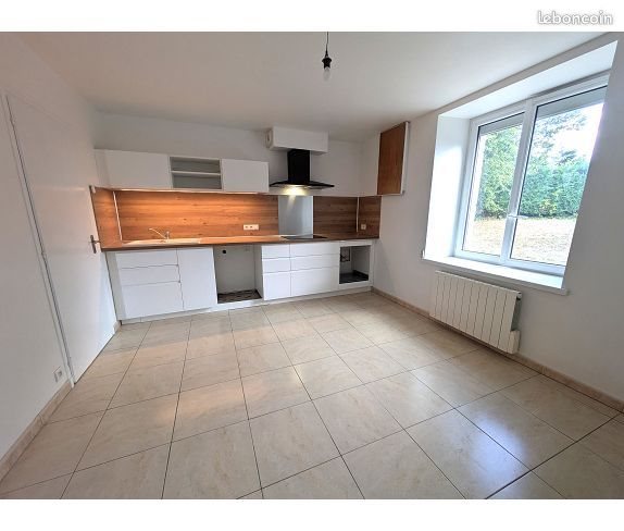 Maison à louer, 79m², Pédernec