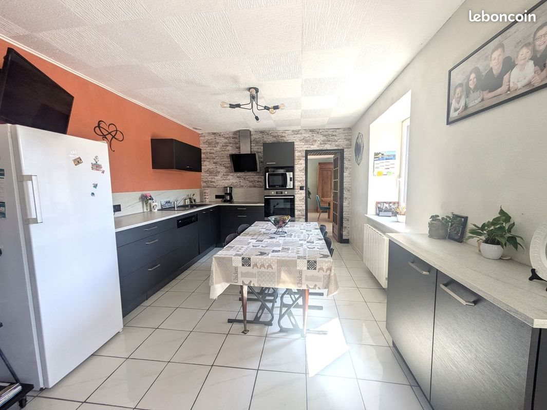 Maison à vendre, 164m², Bégard