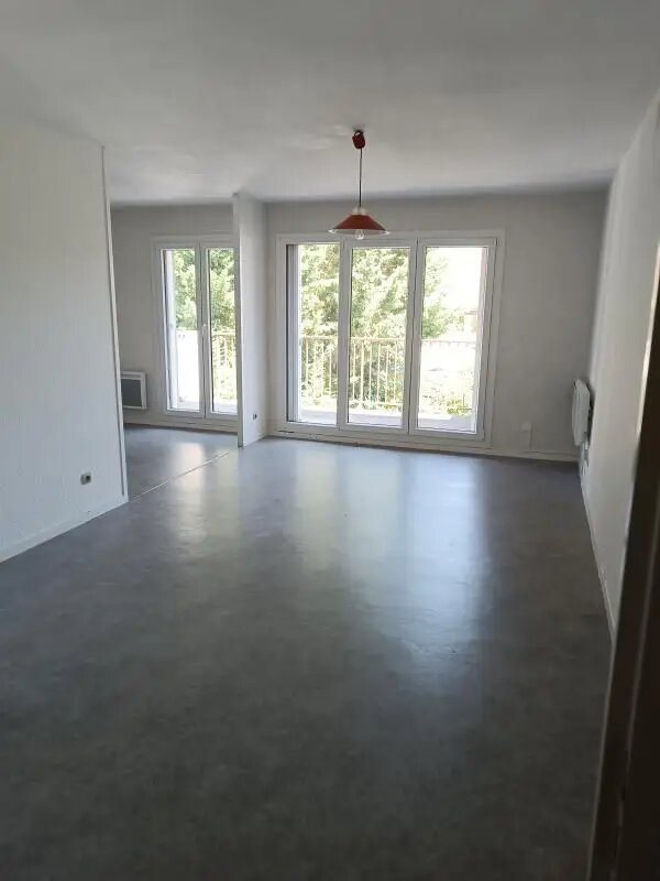 Appartement à louer, 66m², Susville