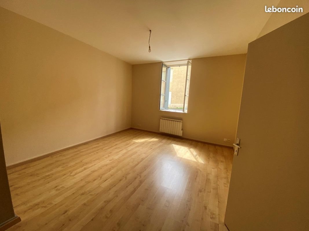 Appartement à louer, 55m², Cluny