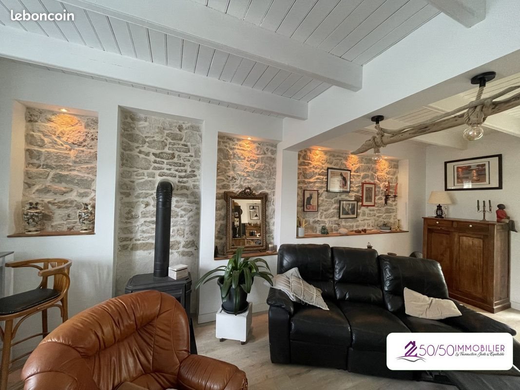 Maison à vendre, 142m², Plomodiern