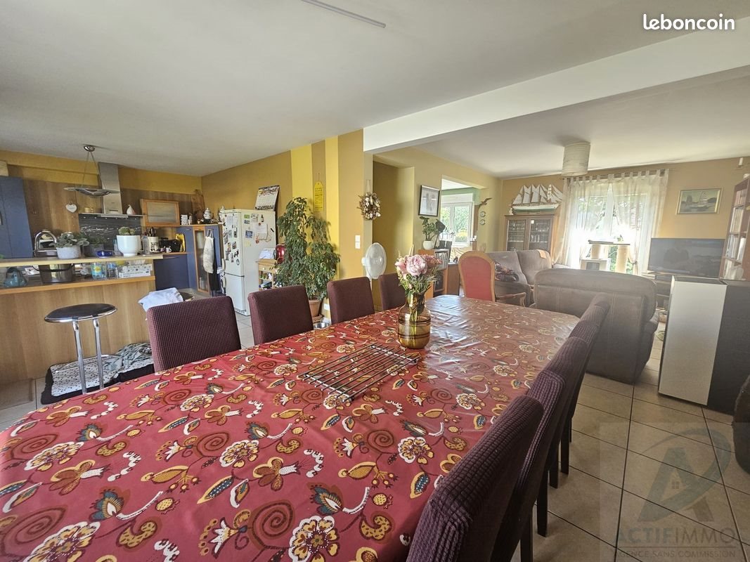Maison à vendre, 141m², Saint-Pierre-du-Regard