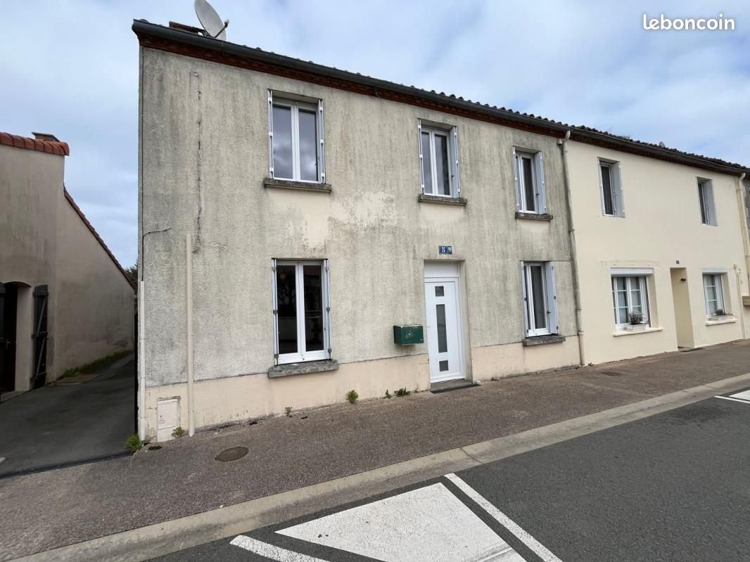 Maison à vendre, 120m², Combrand