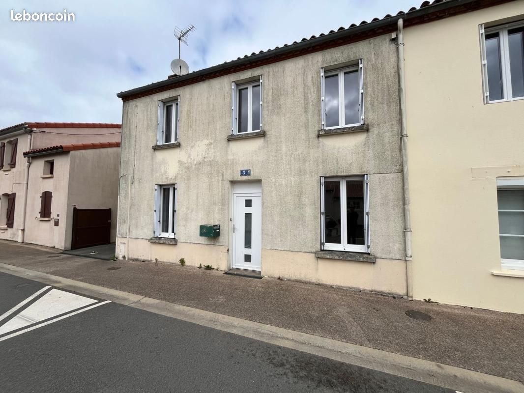 Maison à vendre, 120m², Combrand