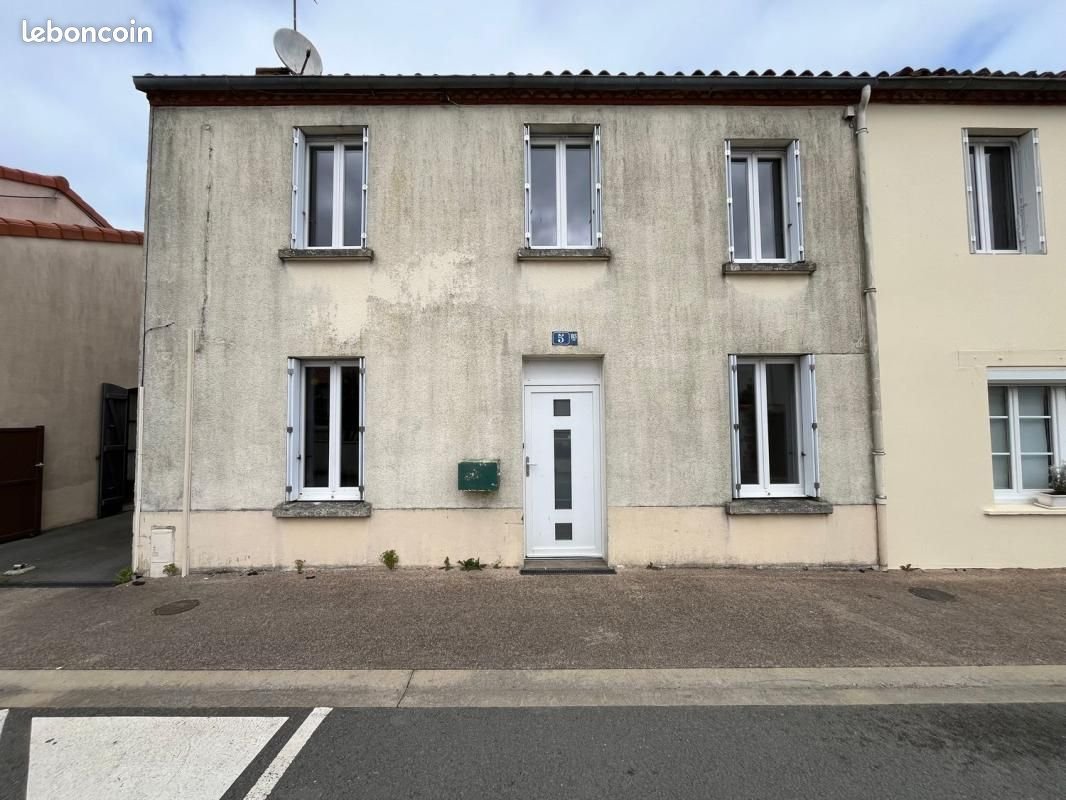 Maison à vendre, 120m², Combrand