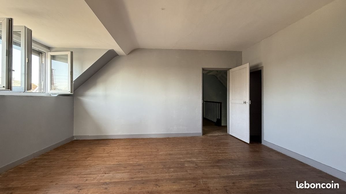 Maison à vendre, 137m², Saint-Cosme-en-Vairais