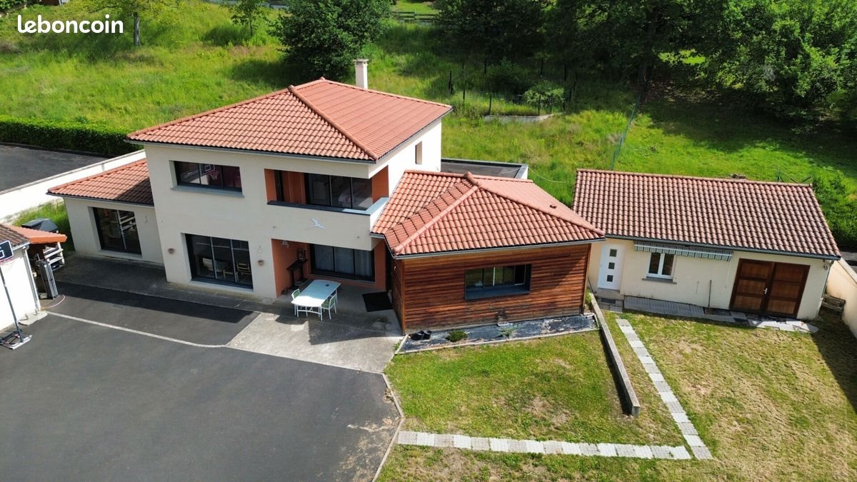 Maison à vendre, 213m², Thiers