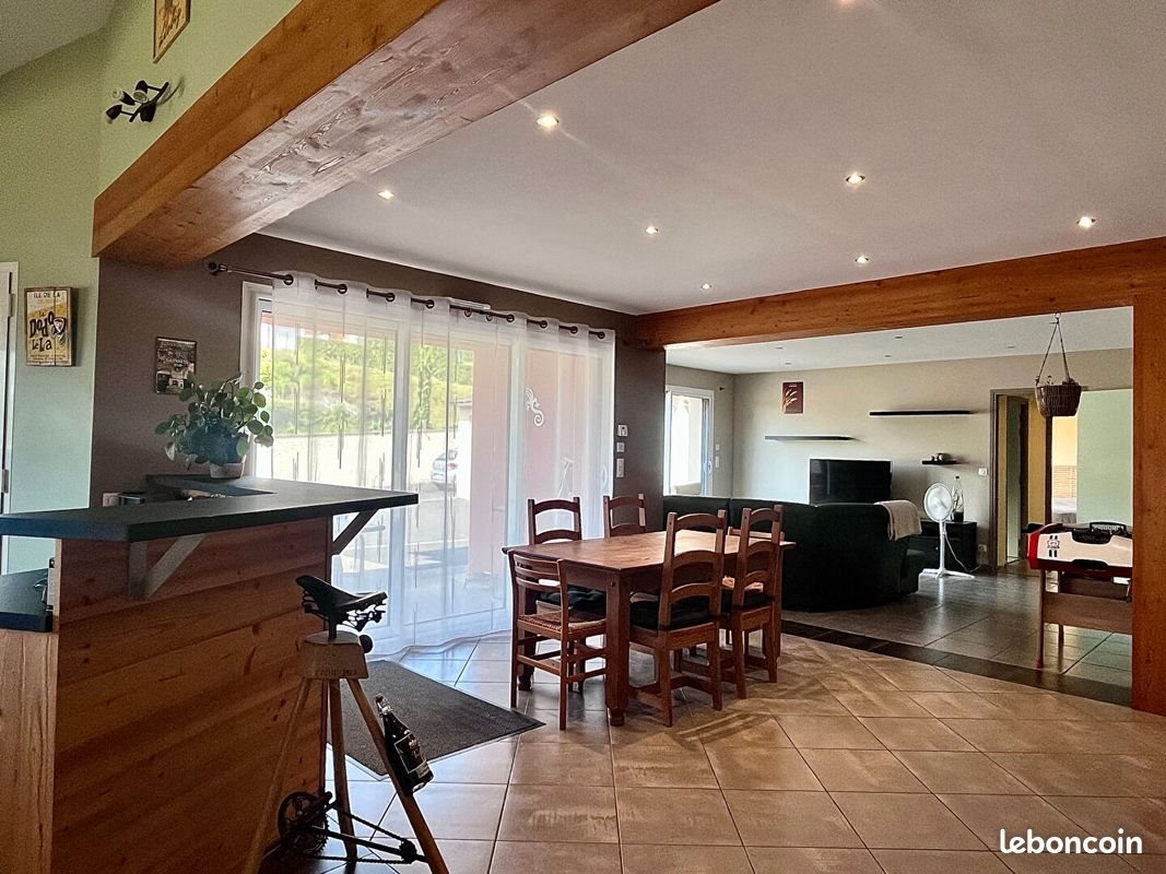 Maison à vendre, 213m², Thiers